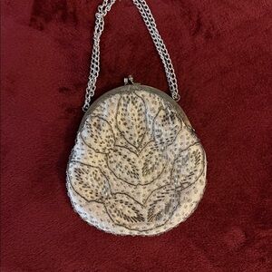 Le Regale Vintage Cream Beaded Purse Silver Chain